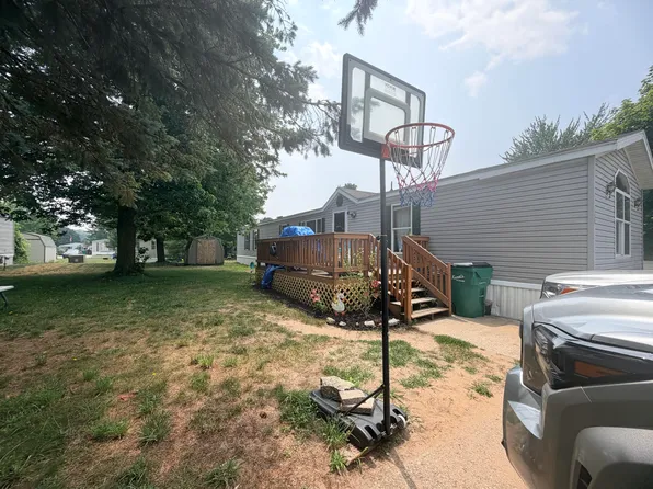 129 Elm Ct, Muskegon, MI 49445