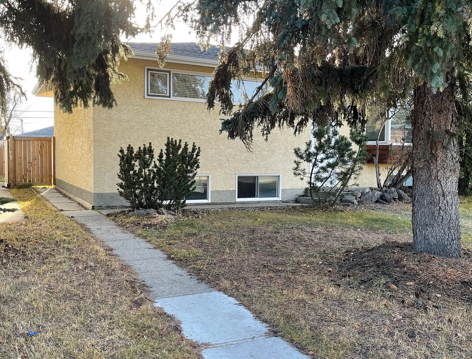 BSMT 10515 52 Ave NW, Edmonton, AB T6H 0N9, Canada — Photo 2