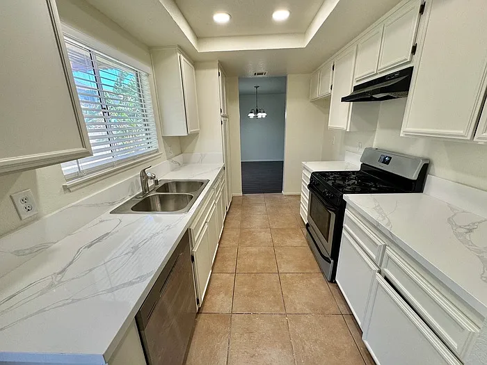 13568 Poppy Pl — Photo 2