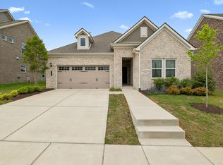 366 Triple Crown Cir, Gallatin, TN 37066