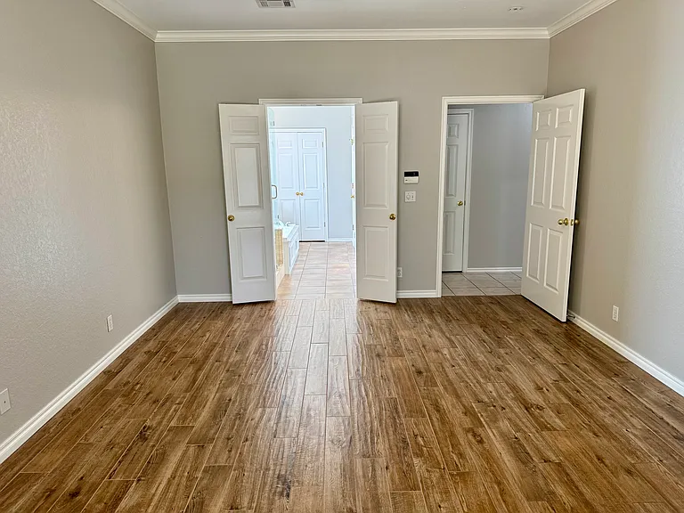 4005 NE 138th St — Photo 9