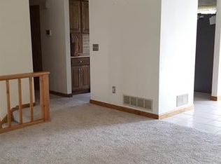 117 Blackshire Rd, Butler, PA 16001