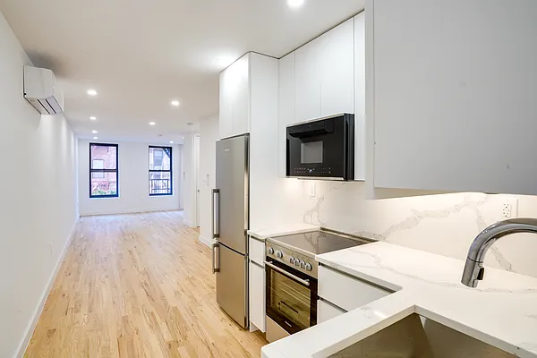 Rented by Brighton Management | media 25