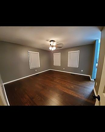 3rd image of 1220 Carrington Ln
