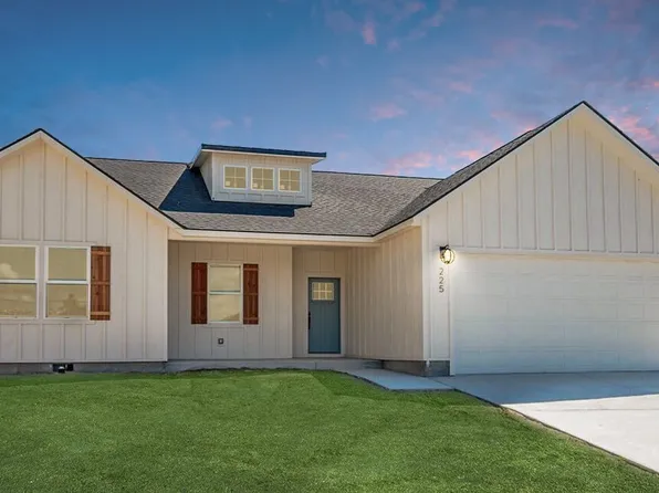 225 W Linden Avenue, Moses Lake, WA 98837