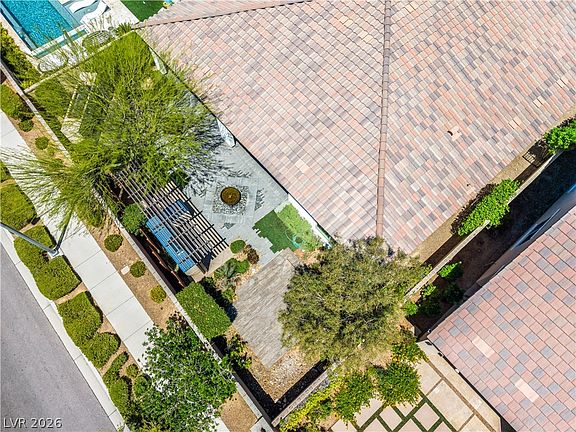 3rd image of 9335 Las Haciendas Rd