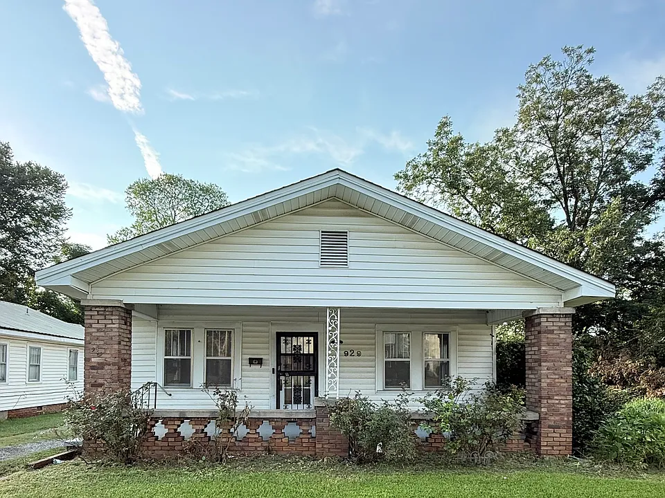929 Jackson Blvd