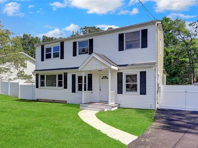 300 Prairie Drive, North Babylon, NY, 11703