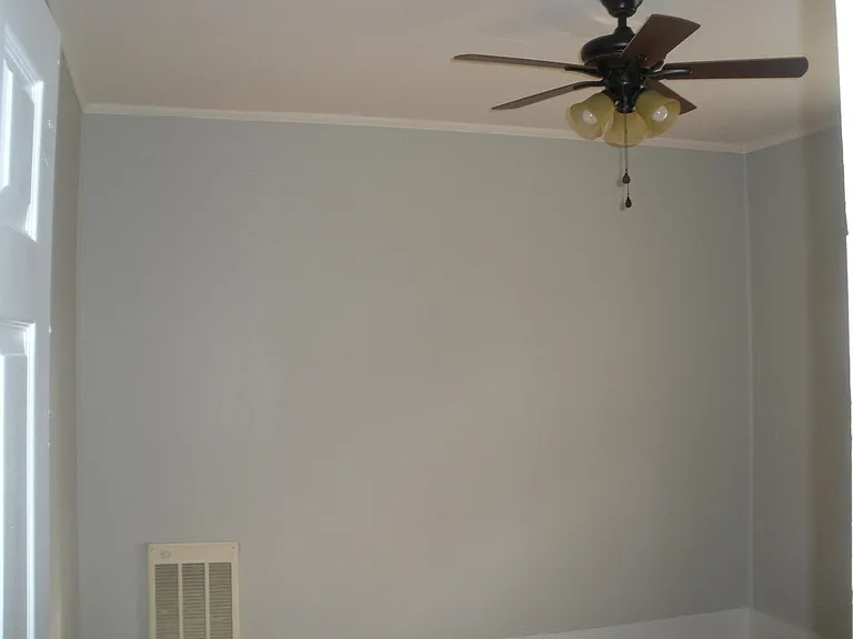 867 East Blvd — Photo 9