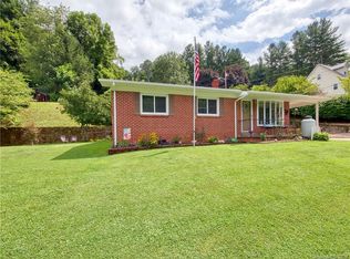 7 Queen St, Waynesville, NC 28786