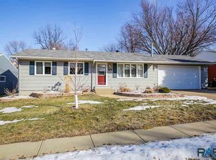 4104 E Huntington St, Sioux Falls, SD 57103