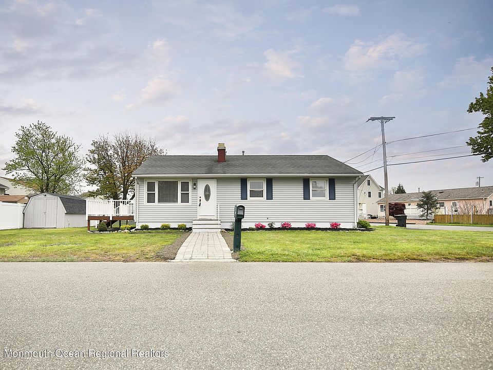 1st image of 637 S End Ave