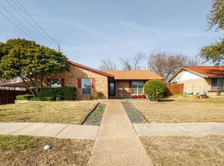 2101 Deerfield Dr, Carrollton, TX 75007