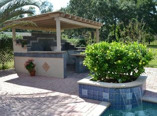1934 Dyer Rd, Tampa, FL 33618