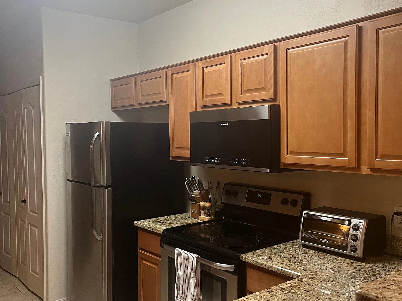 2 bed, 1082 sqft, $2,000 — Photo 2