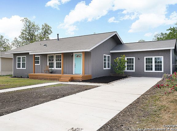 2nd image of 2730 W Mistletoe Ave