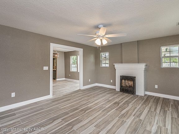 2nd image of 610 S Louisiana St
