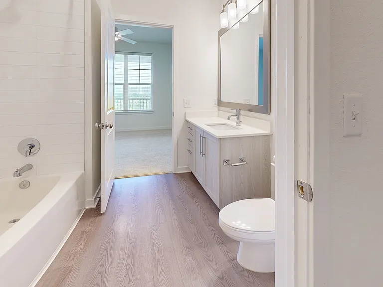 Essex Luxe Apartments — Photo 80