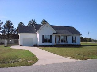 20 Starlight Dr, Lillington, NC 27546