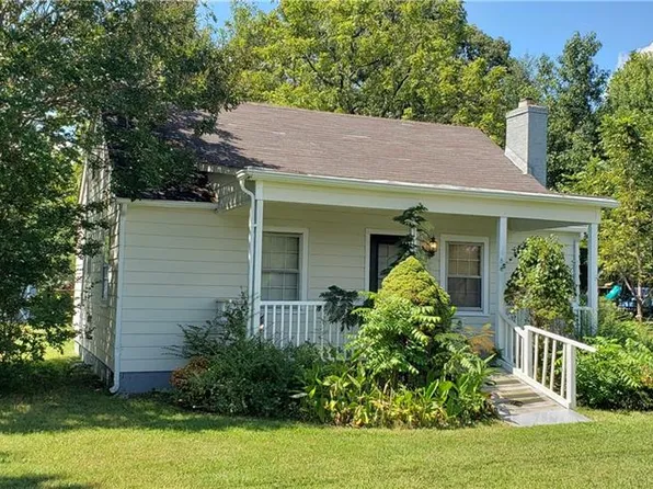 180 Maynard Dr, Winston Salem, NC 27107