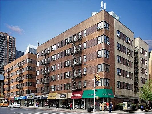 Rented by Stonehenge NYC LLC | media 9