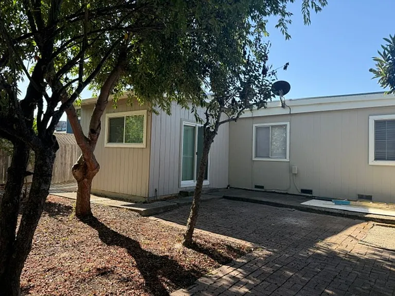 1066 Camino Coronado — Photo 17