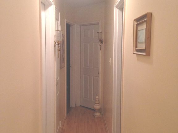 5th image of 2752 E 64th St