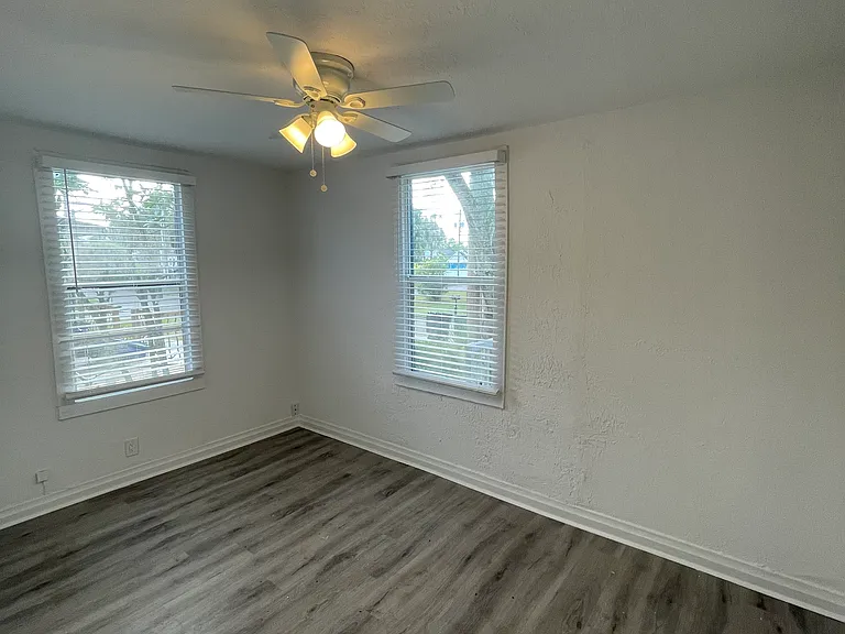 2103 W Grace St — Photo 13