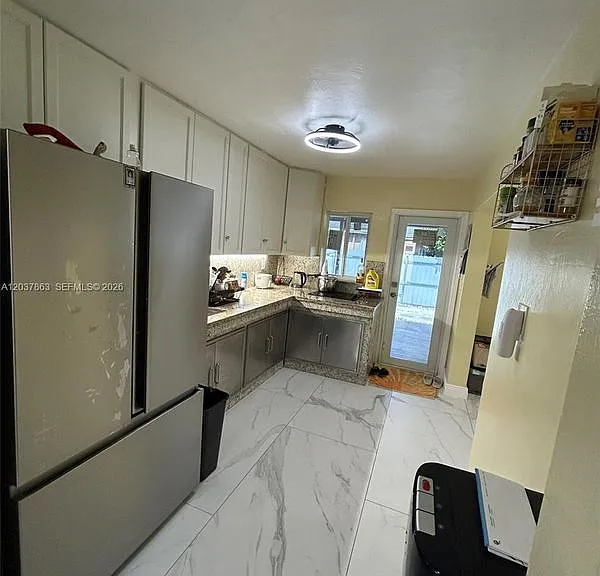 5157 NE 5th Ave #1 — Photo 3