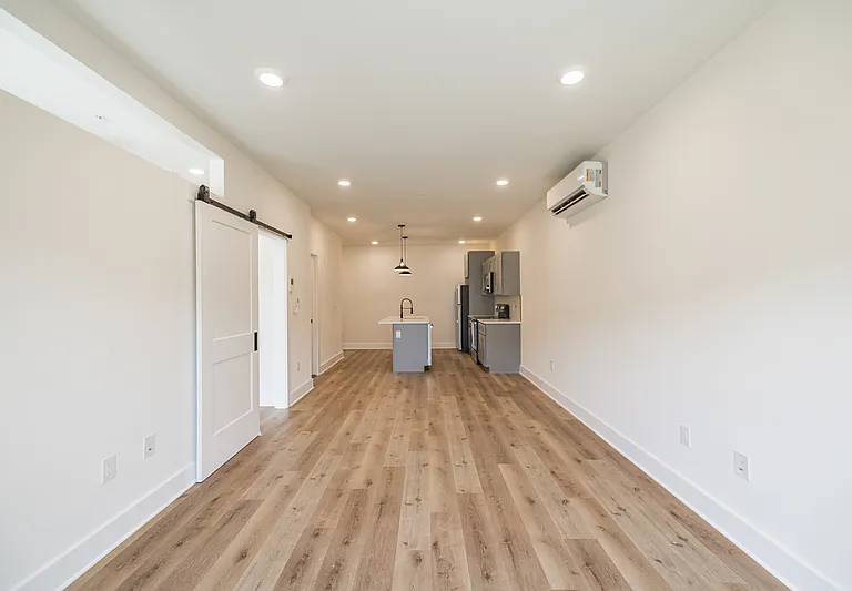 4328 Main St #2 — Photo 7