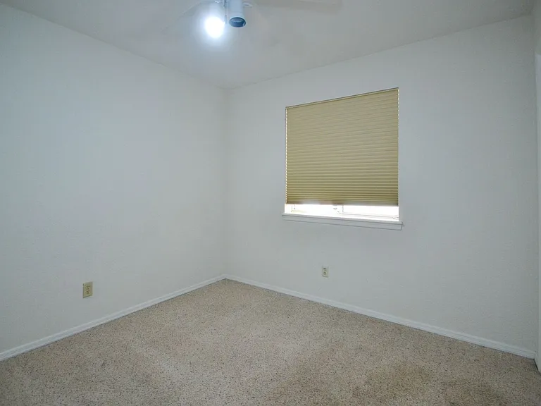 2911 Country Club Dr — Photo 18