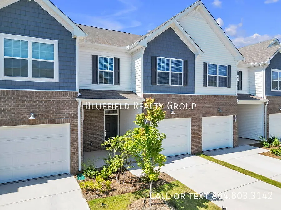 Brand New 3-Bedroom, 2.5-Bath Townhome With Stylish Finishes $1,700/mo rent — Photo 2