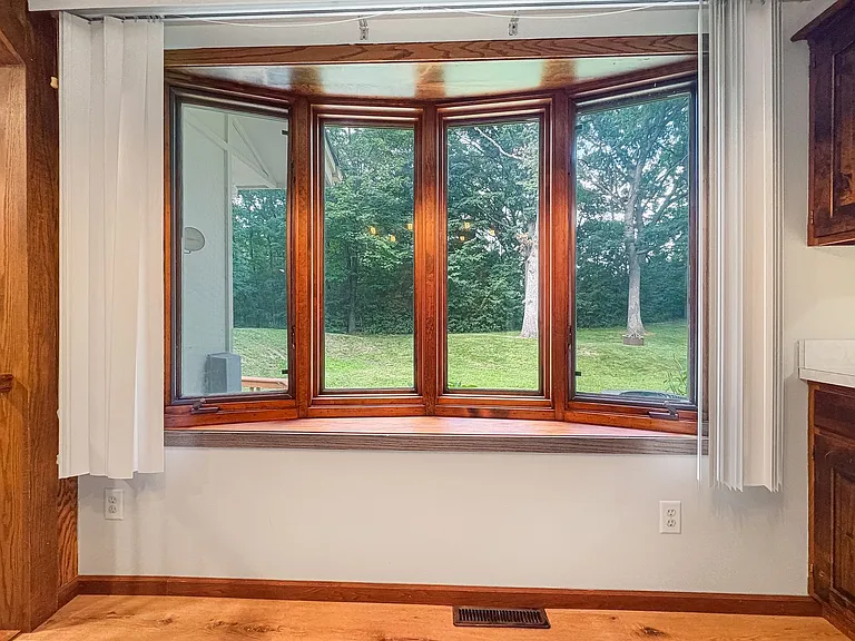 5674 Arthur St NE — Photo 13