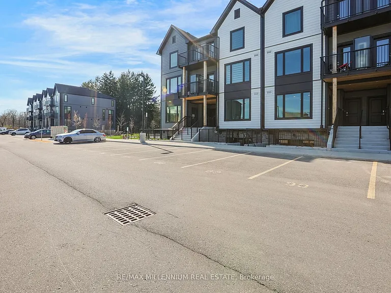 708 Woolwich St — Photo 5