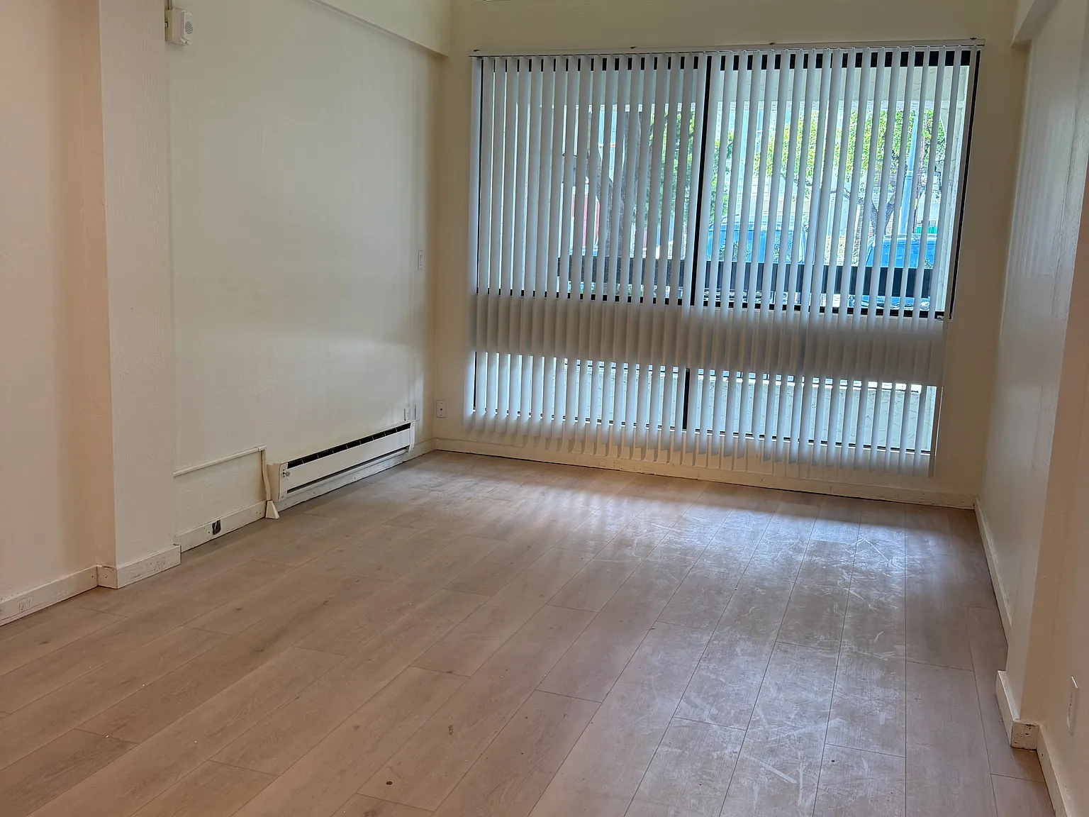 1 bed, 960 sqft, $5,500 — Photo 3