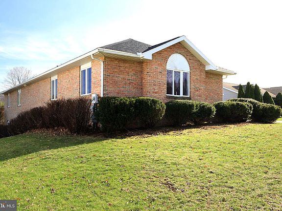 5th image of 128 Waypoint Cir