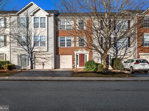 1251 Steed St, Ranson, WV 25438