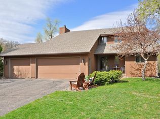 3920 Skyview Rd, Minnetonka, MN 55345