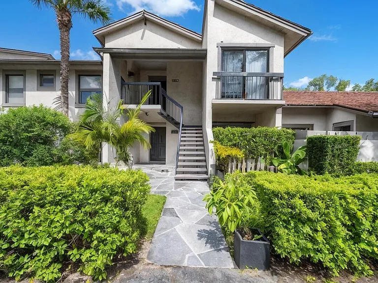 11397 Pond View Dr #E103 — Photo 45