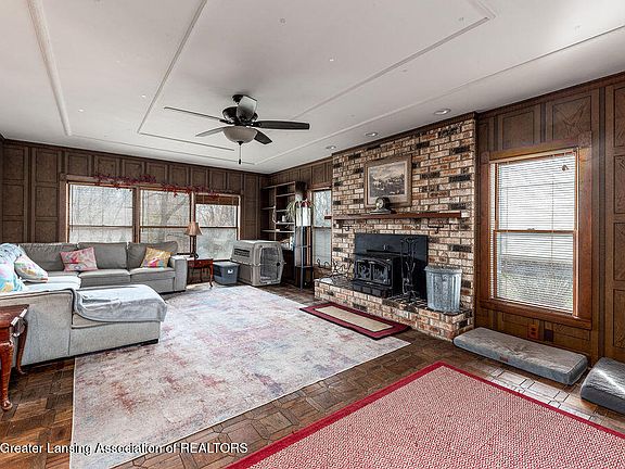 4th image of 5961 Horstmeyer Rd