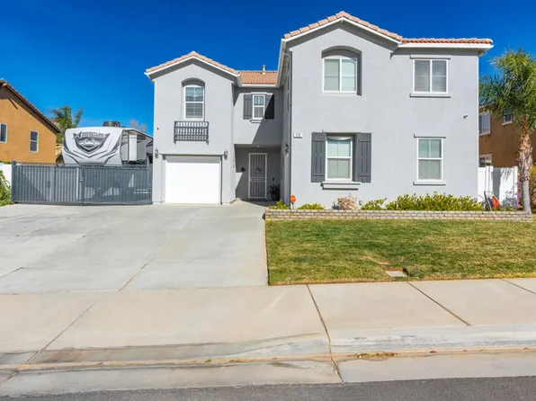 670 Winter Pine St, Beaumont, CA 92223