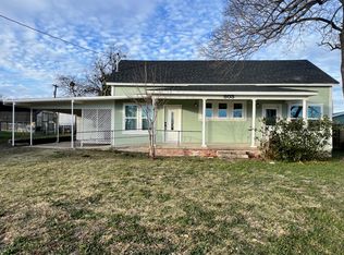 803 W Wrights Ave, Comanche, TX 76442