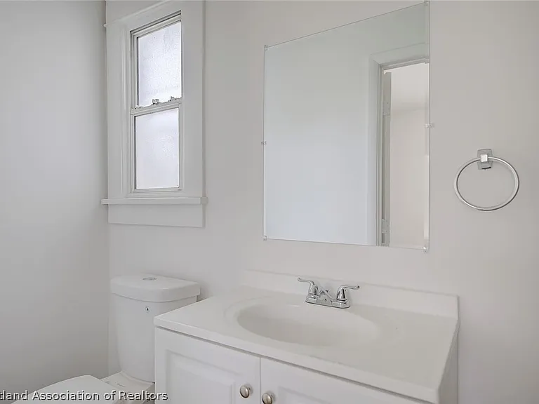 199 E Camphor St — Photo 22