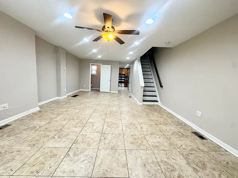 3510 Wallace St — Photo 10