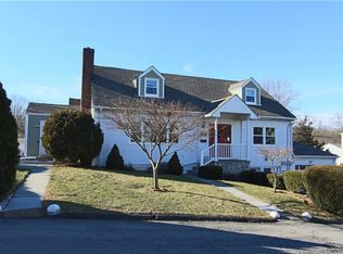 74 Rockwell St, Harrison, NY 10528