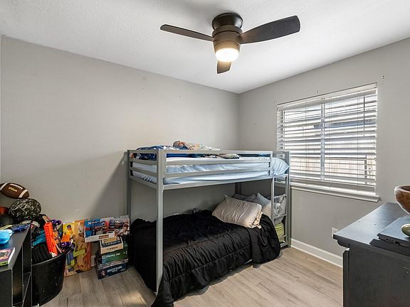 2nd image of 313 Trail Ride Rd