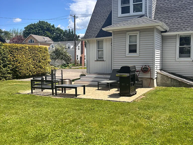 144 Bungalow Ave — Photo 25