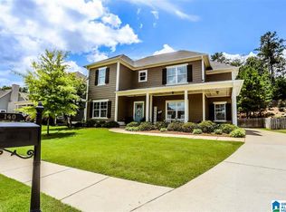 140 Lake Ridge Dr, Trussville, AL 35173