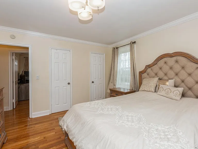 390 Morris Ave #29 — Photo 12