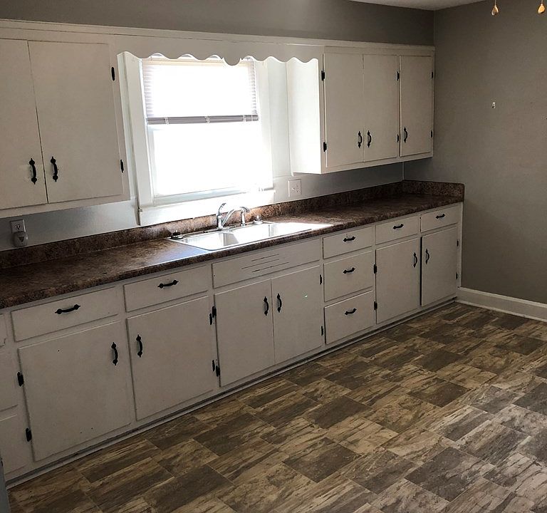 2nd image of 77 Green Valley Rd